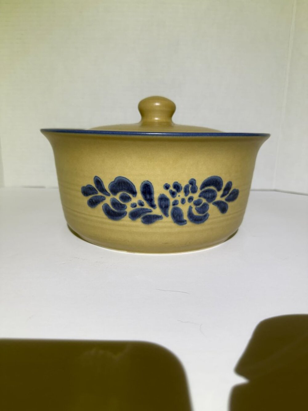 Vintage Pfaltzgraff Folk Art Covered Casserole Dish 2 Quart 318- 8in